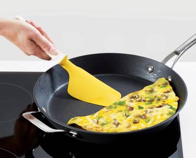 Elevate Egg Spatula