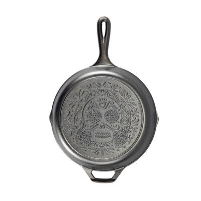 Lodge 1025 inch Cast iron Sugar Skull Skillet