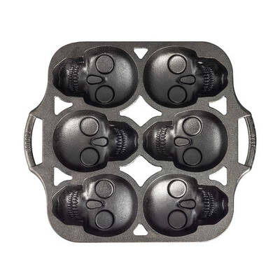 Lodge Cast iron Skull mini Cake Pan