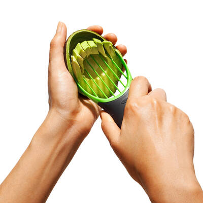 OXO GG 3-IN-1 AVOCADO SLICER